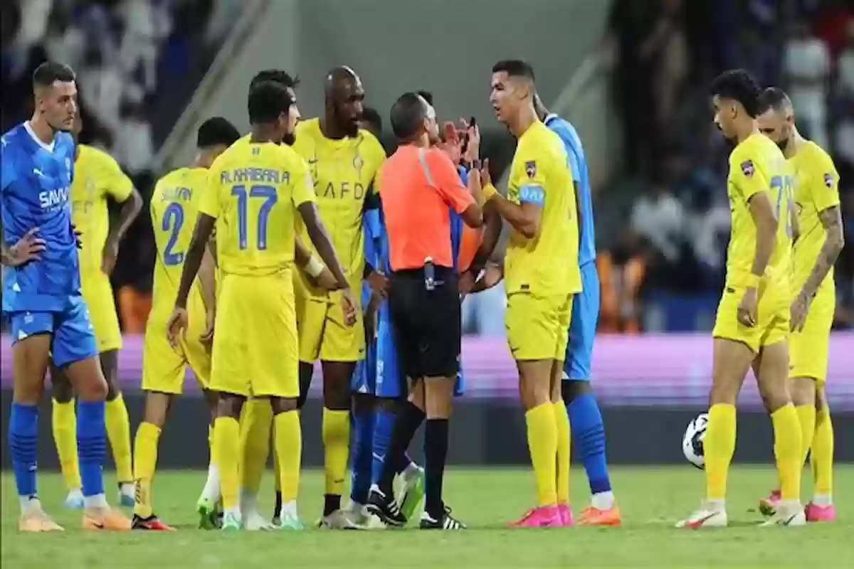 حرب كلامية بين الدوسري وجستنيه بسبب تحكيم مباراة الهلال والنصر