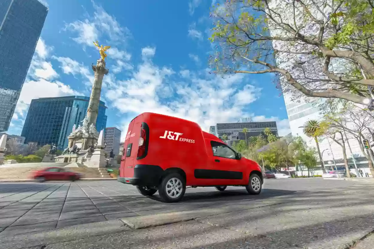 مزايا شركة J&T Express السعودية